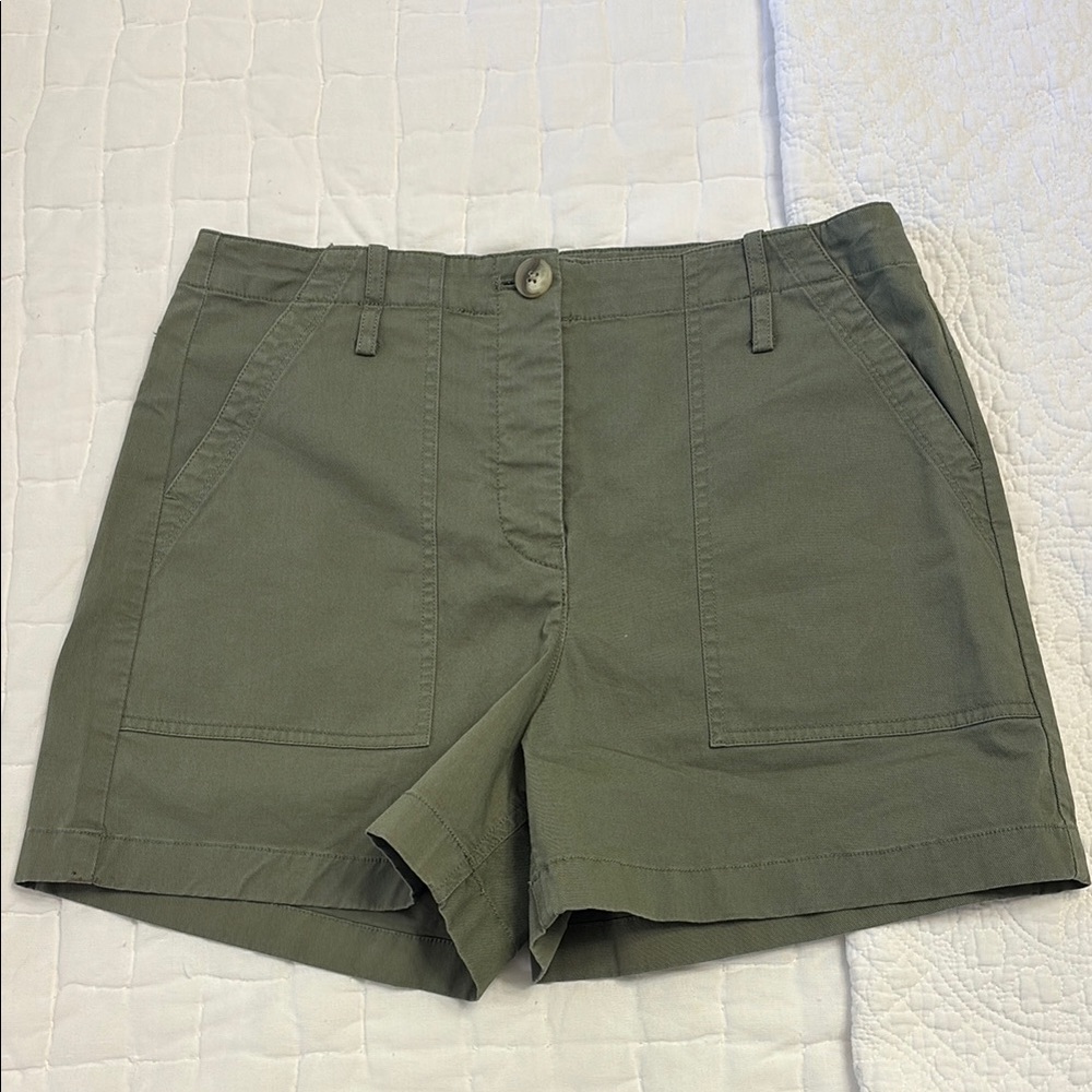 Theory Green Cargo Shorts with Minimalist Design